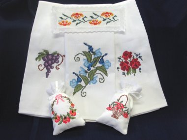 Free Cross Stitch Patterns: Links to Animals, Angels, Bears, Birds